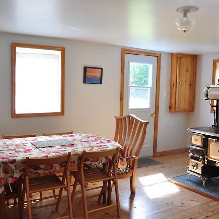 Breton Cove Farmhouse Guest House Indian Brook Eksteriør bilde