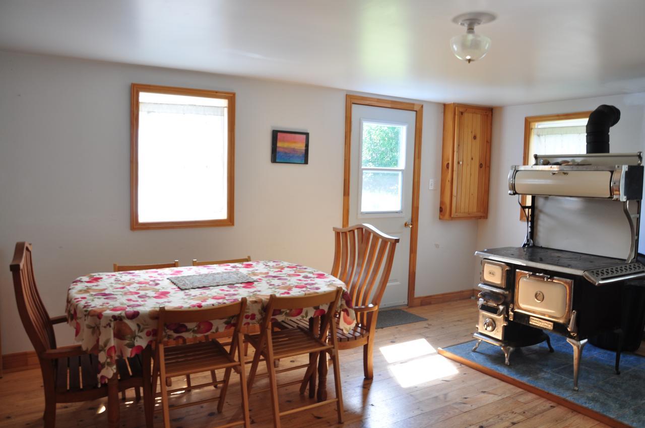 Breton Cove Farmhouse Guest House Indian Brook Eksteriør bilde